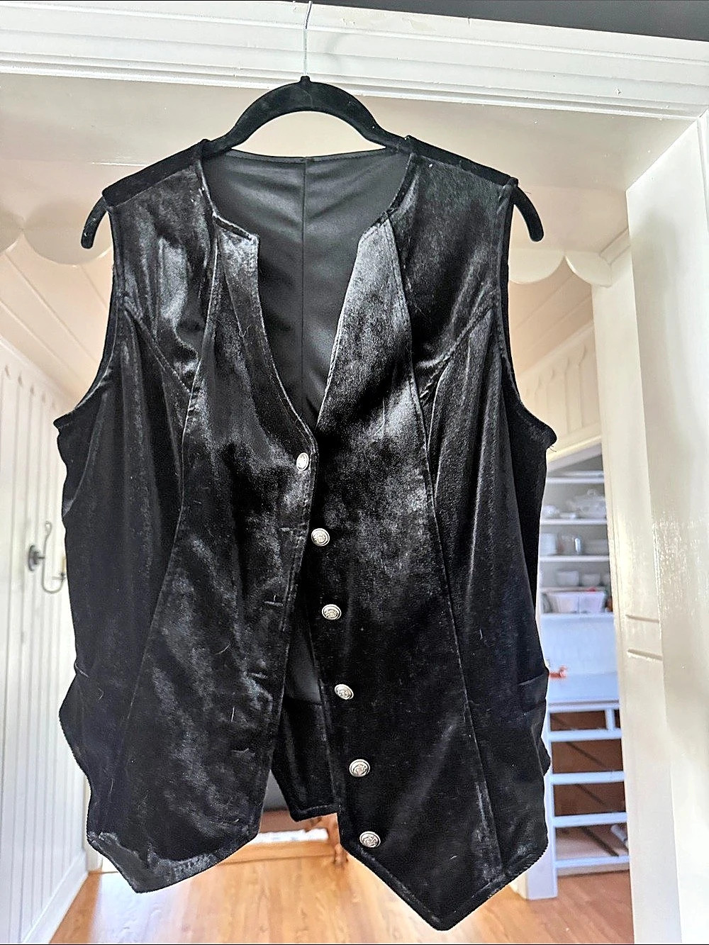 Black Button-Front Vest Like New